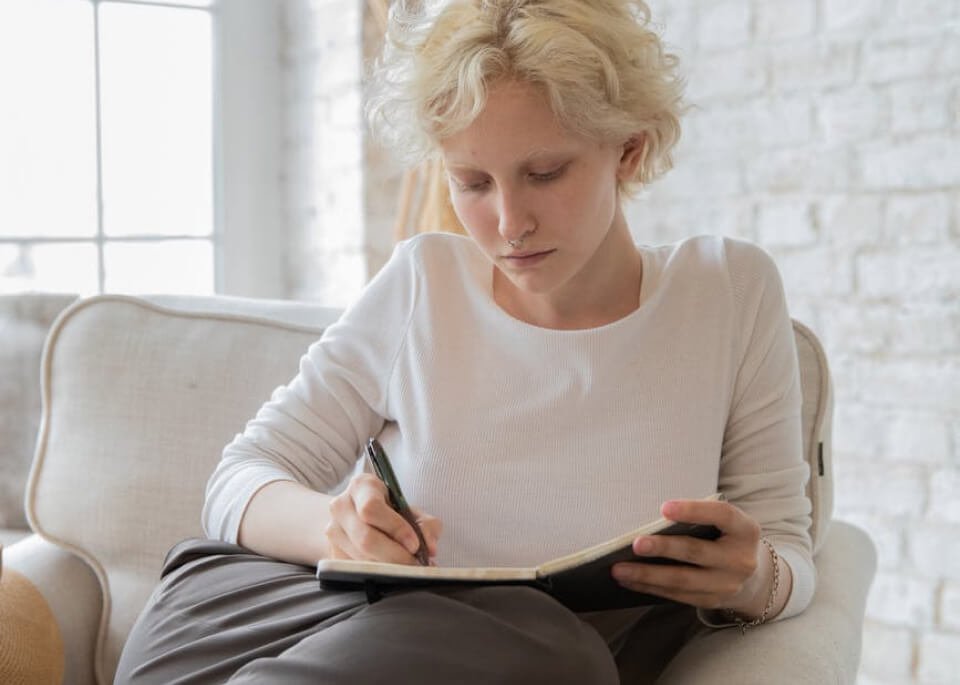 writer template woman figure
